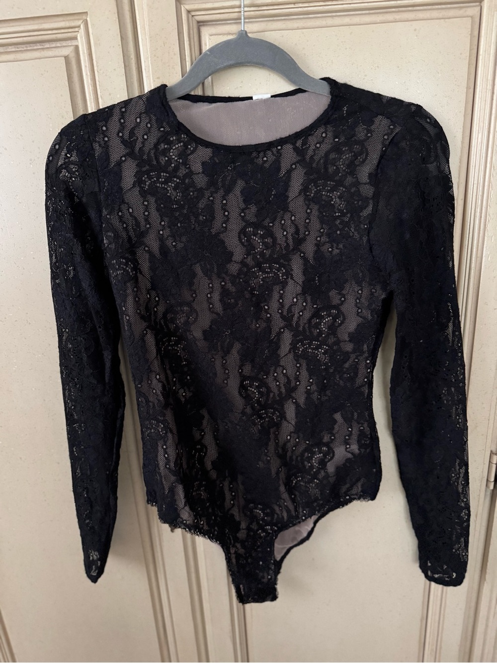 Zimmerman Black Sheer Lace Long-Sleeve Bodysuit in size 8